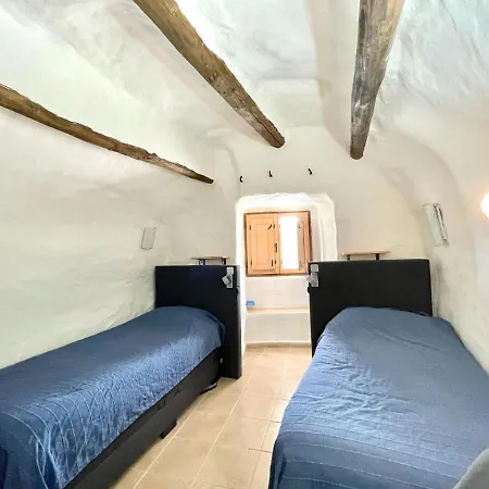 Cave House Yara With Pool And Facilities For Prm